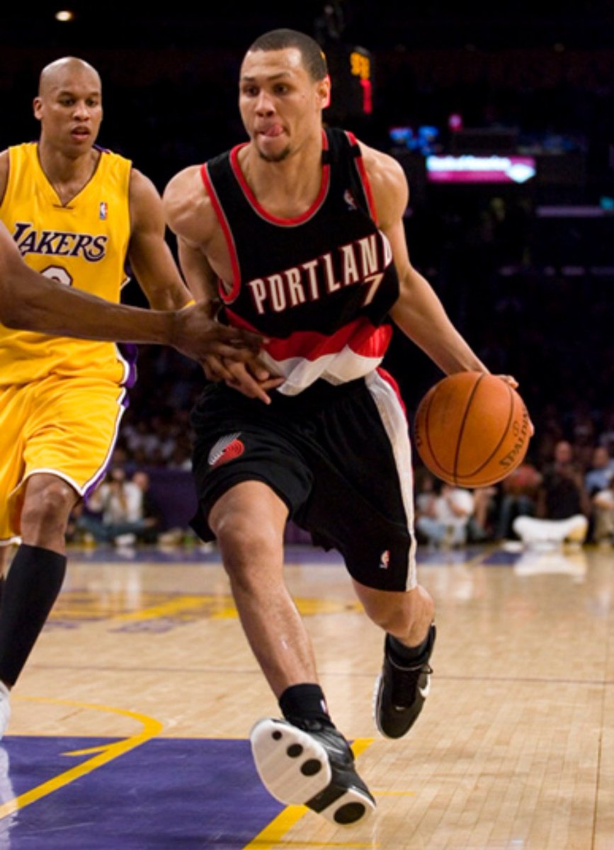 转会费水涨 转会费水涨