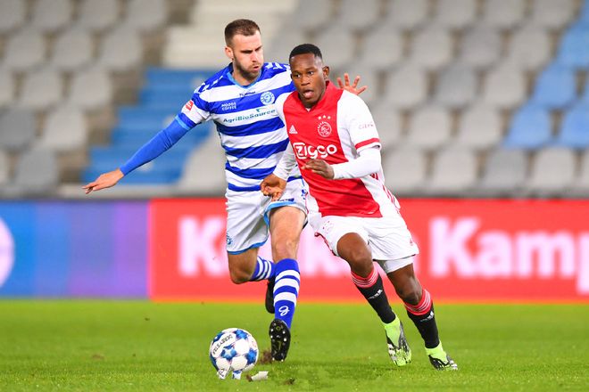 默契的传球 默契的传球