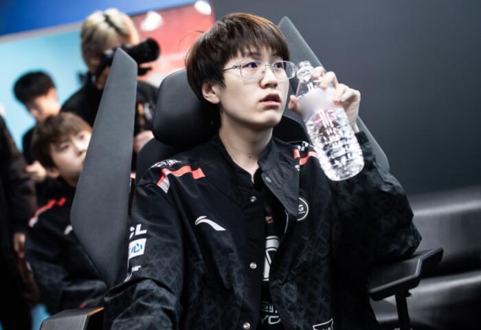 队文化的兼 队文化的兼