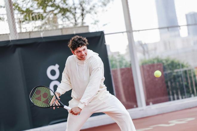 赛中脱颖而 赛中脱颖而