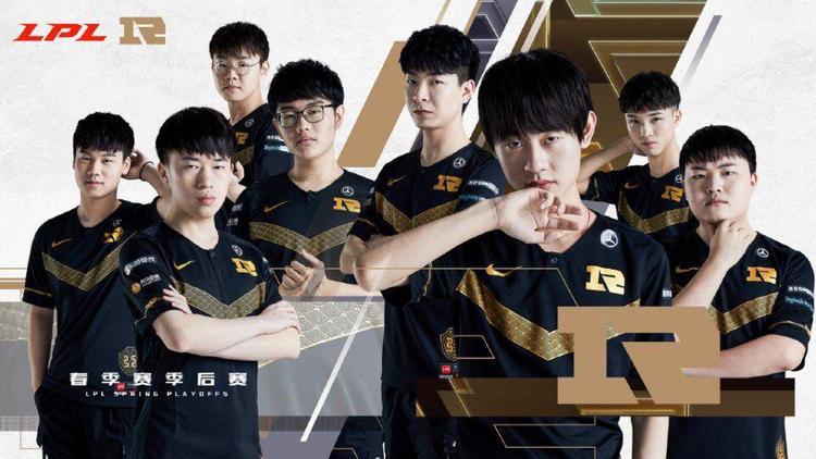 三人越下施 三人越下施